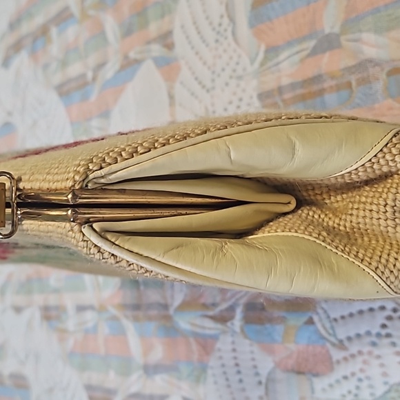 Vintage needlepoint purse, handbag 👜, great condition, real leather 👌 - Picture 16 of 16